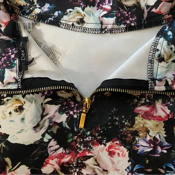 111. DEX Mini-Skirt - Licorice Black/Floral - Size Medium - Picture 7 of 11